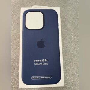 Apple iPhone 16 Pro Silicone Case Denim MagSafe+Camera Control. New in Box(F3)✨